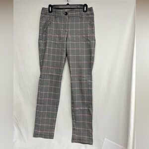 Preppy Soho Apparel LTD pants
Plaid is Bl/Wh and Red
Excellent condition